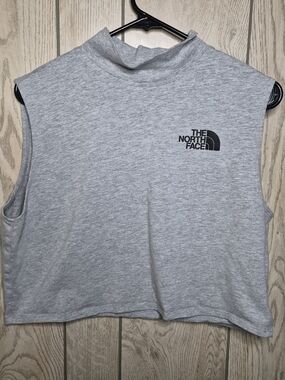 The North Face Women’s Gray Sleeveless Crop Top